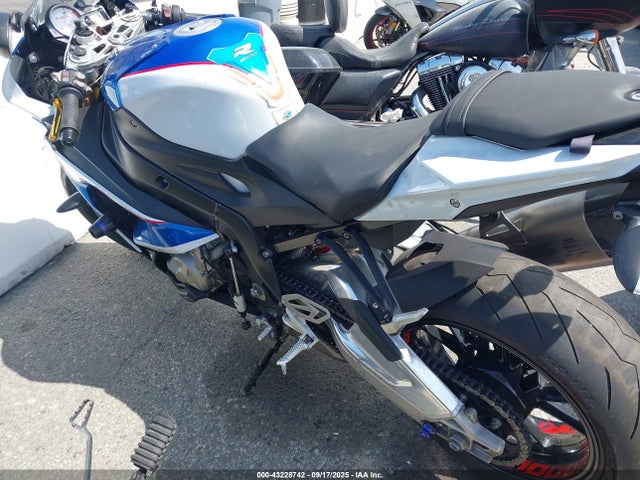 WB10D6002HZ710531 BMW 2017
