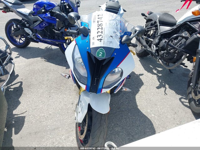 WB10D6002HZ710531 BMW 2017