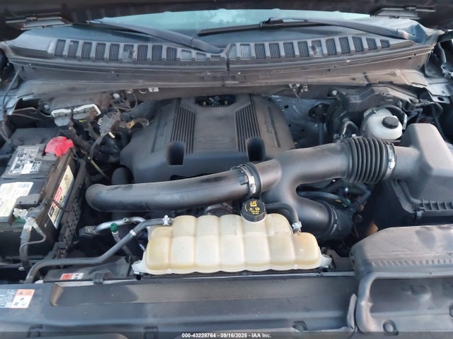 Ford Expedition Xlt 2018 1FMJU1JTXJEA55546 Image 10