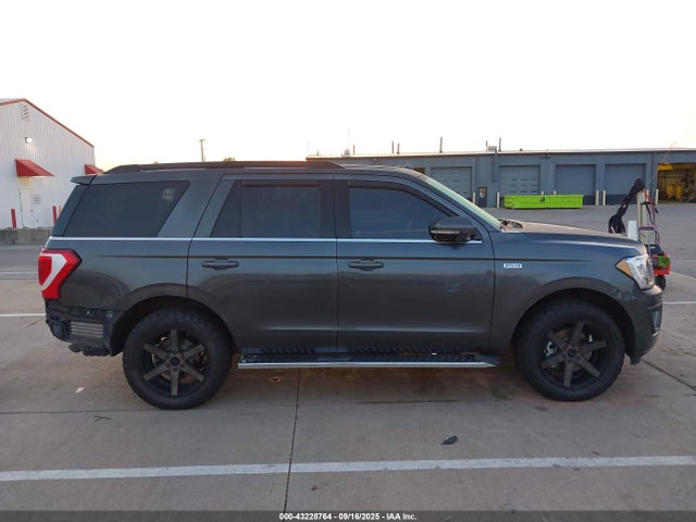 1FMJU1JTXJEA55546 Ford Expedition Xlt