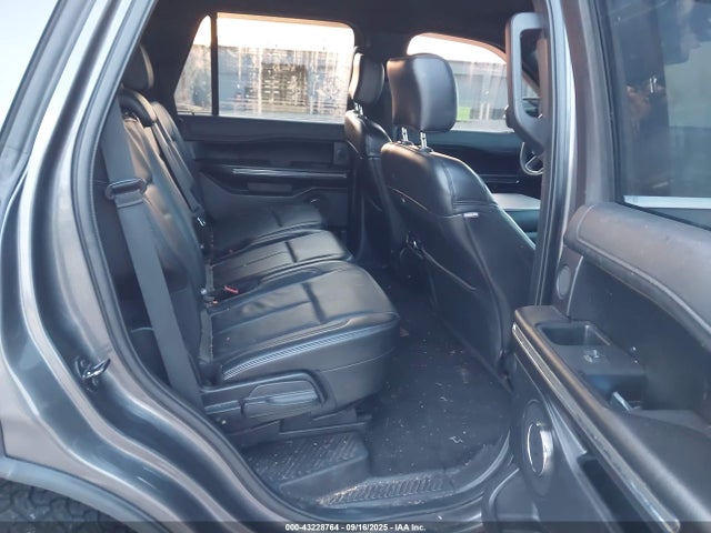 Ford Expedition Xlt 2018 1FMJU1JTXJEA55546 Image 8