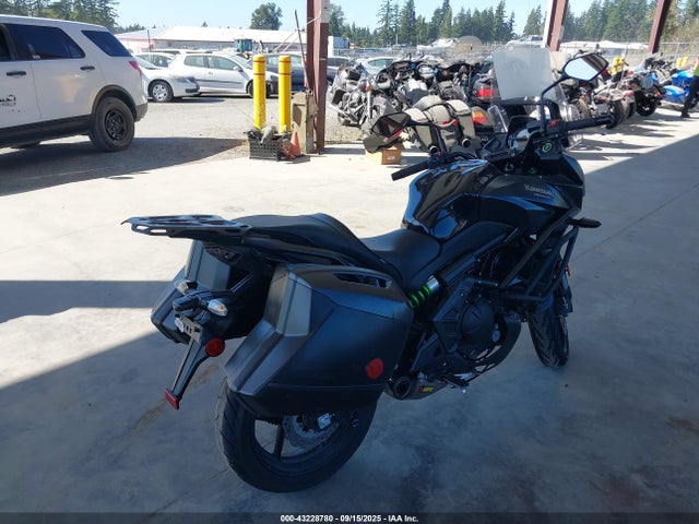 Kawasaki Versys 650 2016 JKALEEF14GDA09439 Image 4