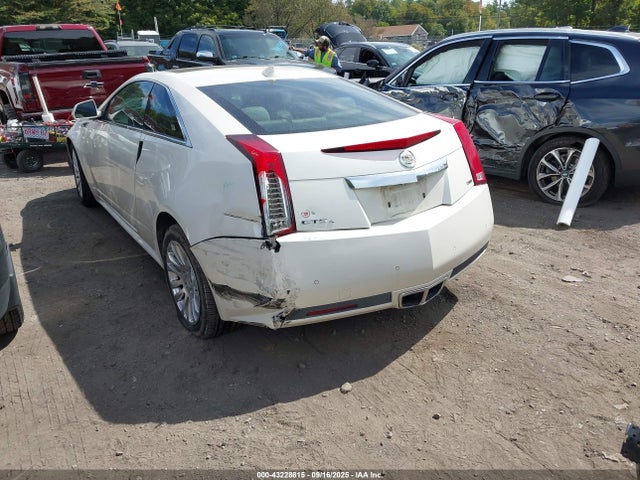 2011 CADILLAC CTS 1G6DS1ED1B0152601 Photo 2