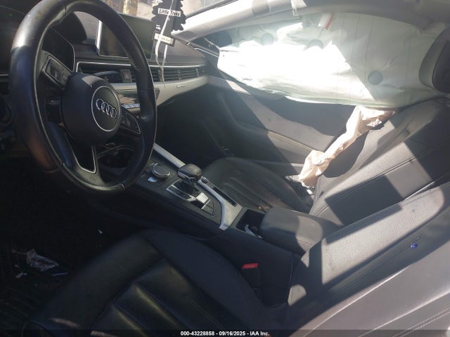 2017 AUDI A4 WAUENAF48HN006941 Photo 4