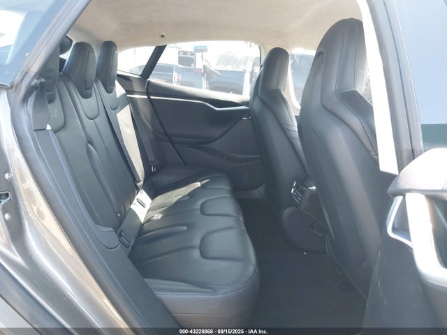2015 TESLA MODEL S 5YJSA1E22FF113089 Photo 7