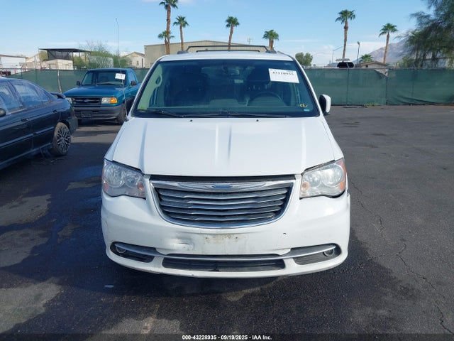 2C4RC1BG8FR730641 Chrysler Town and Country