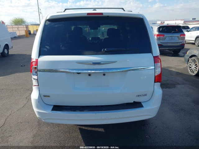 2C4RC1BG8FR730641 Chrysler Town and Country