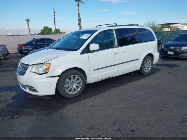2C4RC1BG8FR730641 Chrysler Town and Country