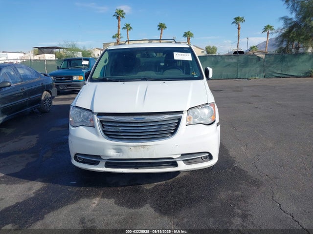 2C4RC1BG8FR730641 Chrysler Town and Country