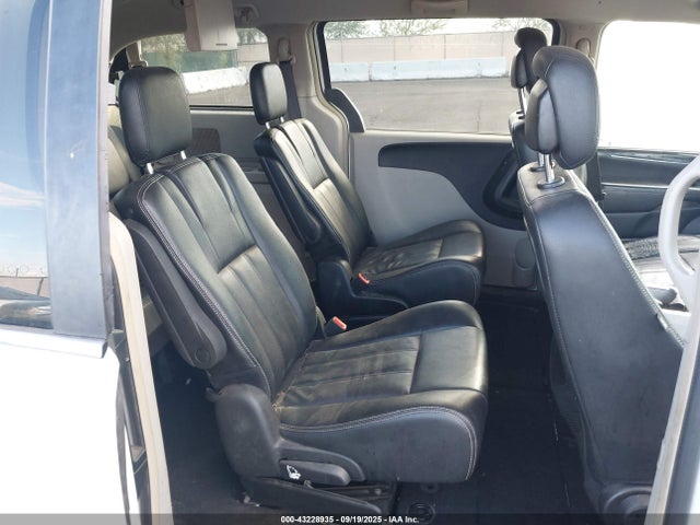 2C4RC1BG8FR730641 Chrysler Town and Country