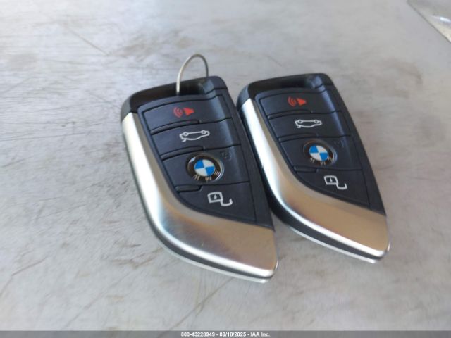 2021 BMW 3 SERIES 3MW5P9J07M8B73432 Photo 10