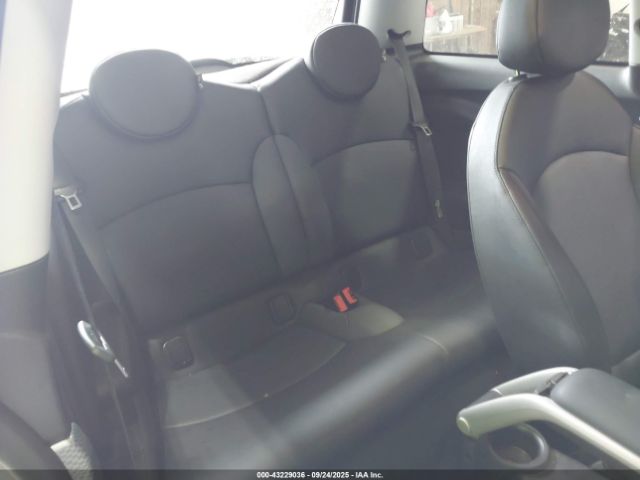 2010 MINI COOPER S WMWMF7C52ATX41201 Photo 7