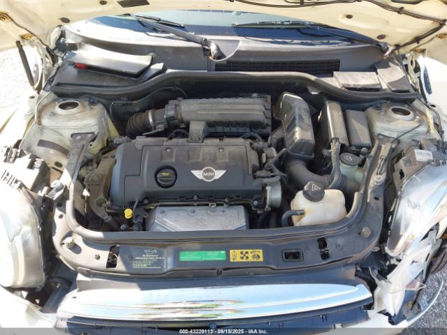 2010 MINI COOPER CLUBMAN WMWML3C51ATX38940 Photo 9