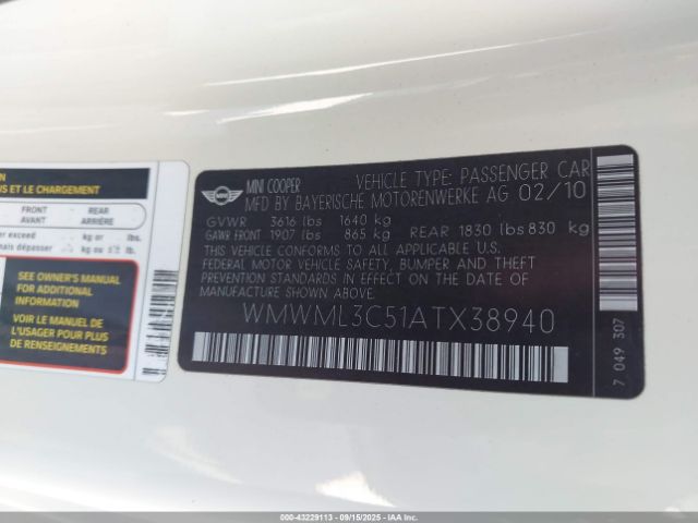 2010 MINI COOPER CLUBMAN WMWML3C51ATX38940 Photo 8