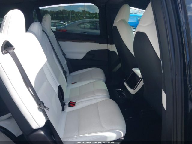 2023 TESLA MODEL X 7SAXCAE52PF366749 Photo 7