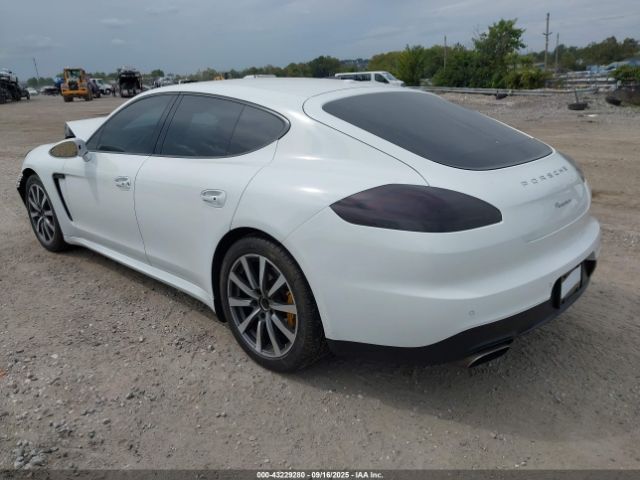 2015 PORSCHE PANAMERA WP0AA2A77FL005356 Photo 2