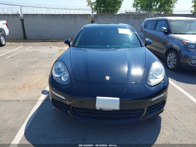 Porsche Panamera 2015 WP0AA2A72FL002302 Image 12