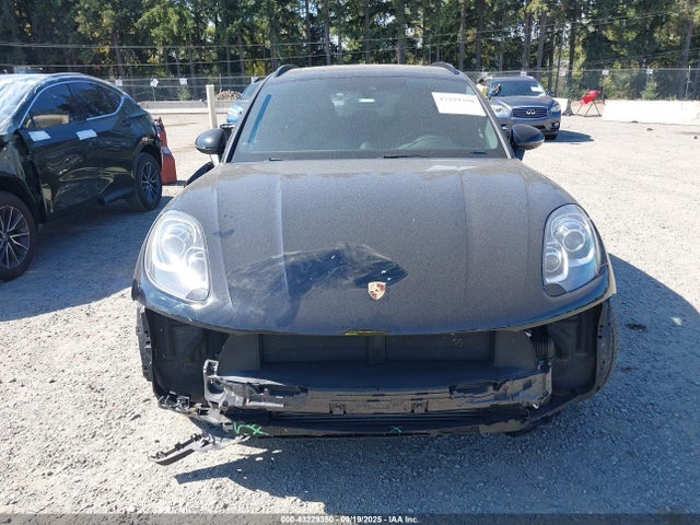 Porsche Macan 2017 WP1AA2A58HLB08463 Image 13