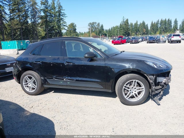 Porsche Macan 2017 WP1AA2A58HLB08463 Image 14