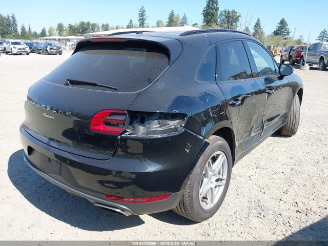 Porsche Macan 2017 WP1AA2A58HLB08463 Image 4