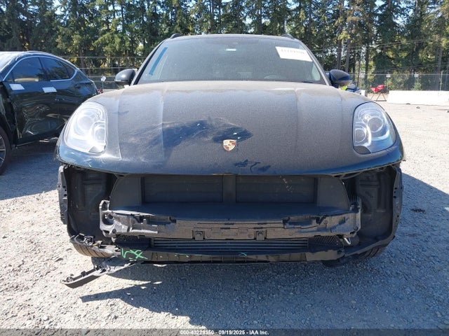 Porsche Macan 2017 WP1AA2A58HLB08463 Image 6