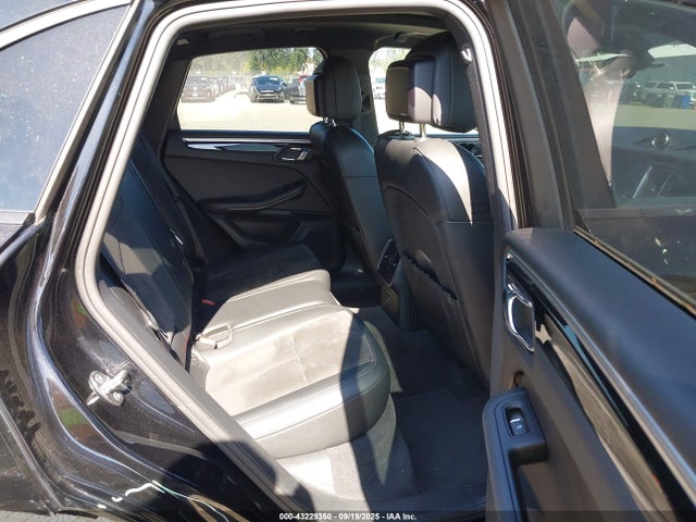 Porsche Macan 2017 WP1AA2A58HLB08463 Image 8