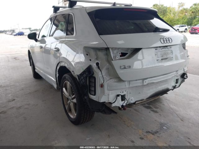 2020 AUDI Q3 WA1DECF31L1111204 Photo 2