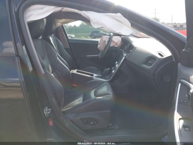 2018 VOLVO S60 YV126MFL1J2467170 Photo 4
