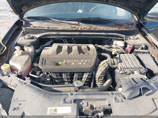 Chrysler 200 2014 1C3CCBAB4EN170487 Image 10