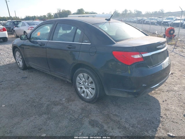 Chrysler 200 2014 1C3CCBAB4EN170487 Image 3
