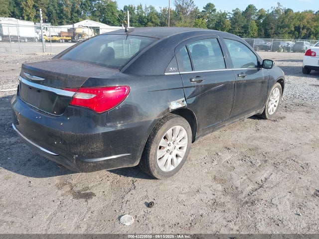 Chrysler 200 2014 1C3CCBAB4EN170487 Image 4