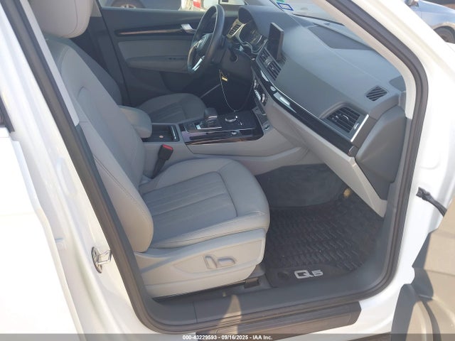 2019 AUDI Q5 WA1ANAFY5K2136103 Photo 4