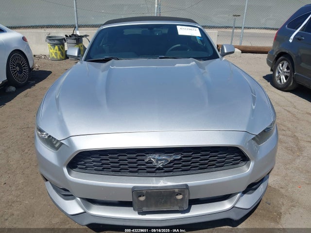 1FATP8EM1F5400976 Ford 2015