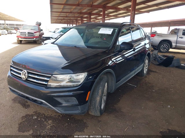 Volkswagen 2018 2018 3VV1B7AX4JM121682 Image 2