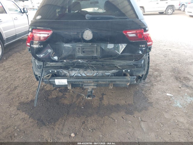 Volkswagen 2018 2018 3VV1B7AX4JM121682 Image 6
