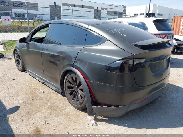 2017 TESLA MODEL X 5YJXCAE20HF039268 Photo 2