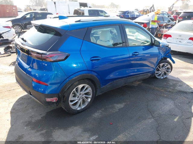1G1FY6S05P4158106 Chevrolet 2023