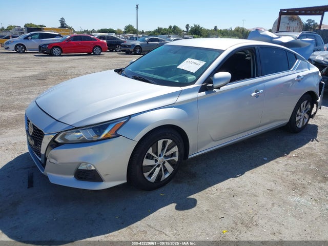 1N4BL4BV9KC246410 Nissan 2019