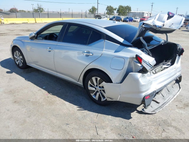 1N4BL4BV9KC246410 Nissan 2019