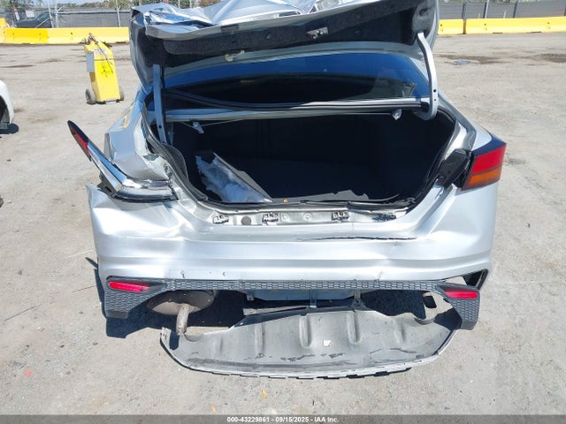 1N4BL4BV9KC246410 Nissan 2019