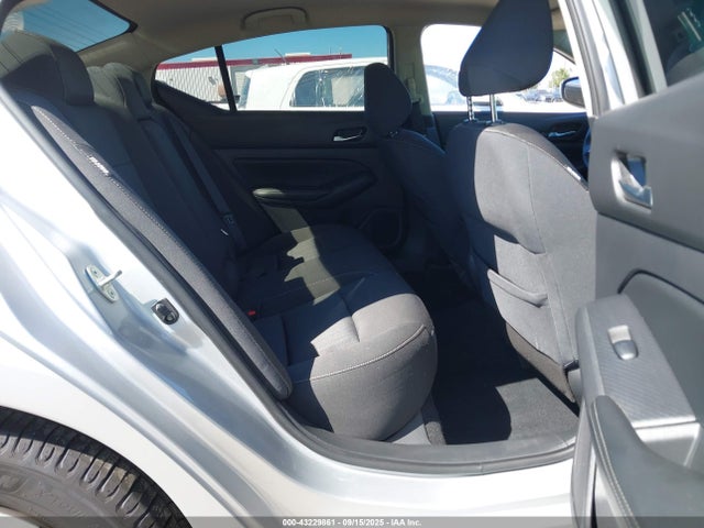 1N4BL4BV9KC246410 Nissan 2019
