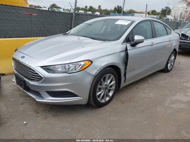 Ford 2.0l 4v atk hev 2017 3FA6P0LU7HR277007 Image 2