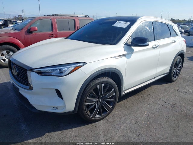Infiniti 2021 2021 3PCAJ5BA7MF126612 Image 2
