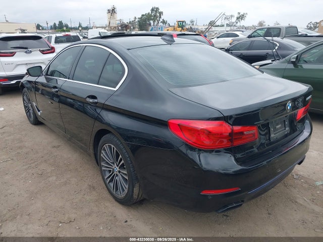 WBAJE5C54JG917748 BMW 540I