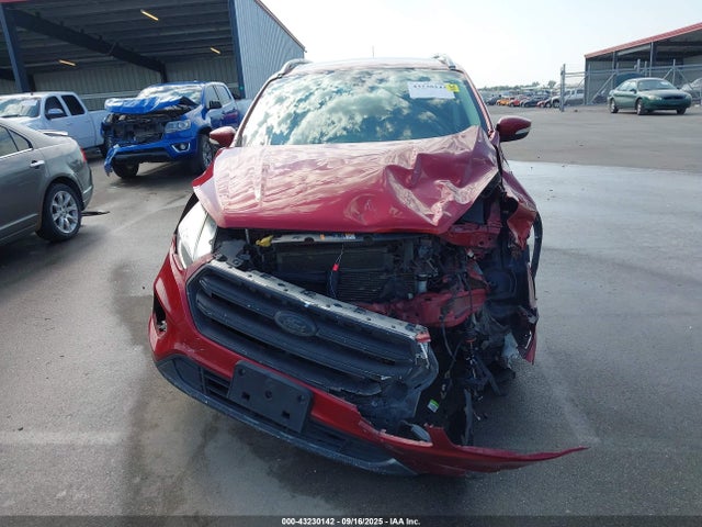 1FMCU0J90HUC99312 Ford Escape