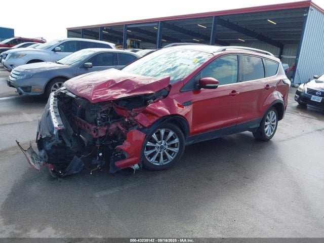 1FMCU0J90HUC99312 Ford Escape