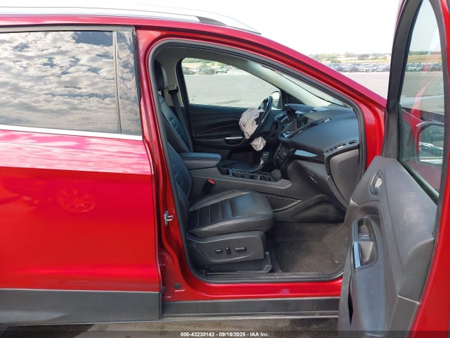 1FMCU0J90HUC99312 Ford Escape