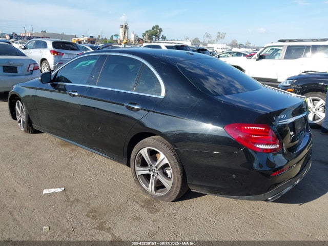 WDDZF4KBXJA394085 Mercedes-Benz m274