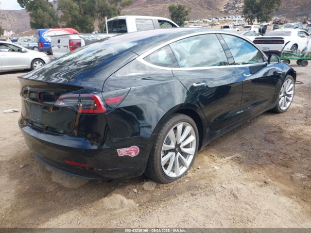 2018 TESLA MODEL 3 5YJ3E1EA2JF061133 Photo 3