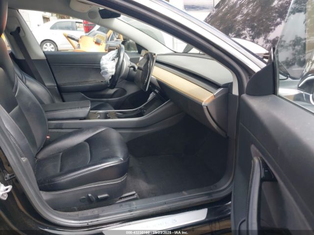 2018 TESLA MODEL 3 5YJ3E1EA2JF061133 Photo 4